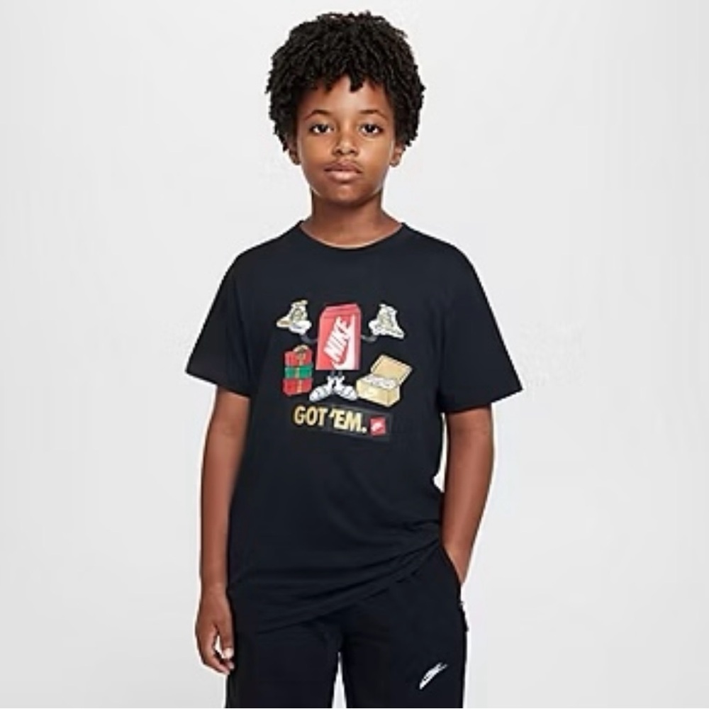 Nike Big Kid Unisex Crew Neck Short Sleeve Regular Fit Graphic T-Shirt SZ M NWT